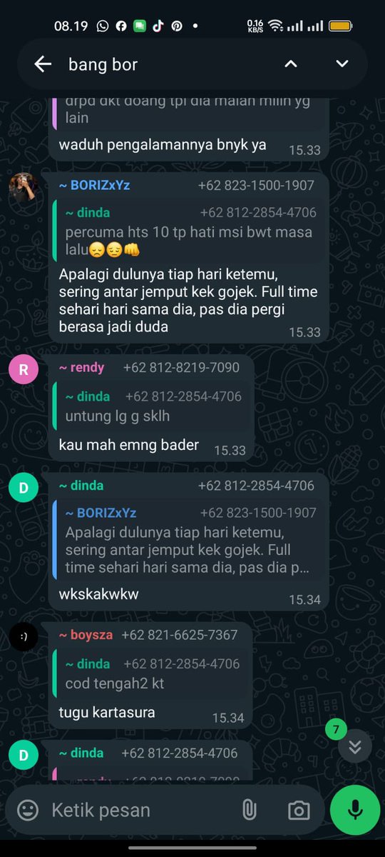 ivanaaxy's tweet photo. nangis kamu terang terangan ceritaiin mantan kamu 😔 kamu ga mikir kah aku juga ada digrup loh https://t.co/JAm8Q3ldfA