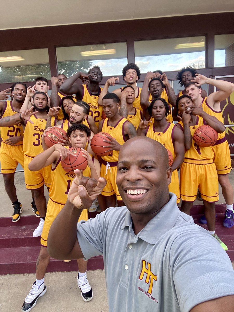 CoachJohnASmith's tweet image. Year 1.. the process. Thank GOD for his grace and mercy.  Basketball season is here 🏀📸 @HustonTillotson 

#RamsPride #Brotherhood