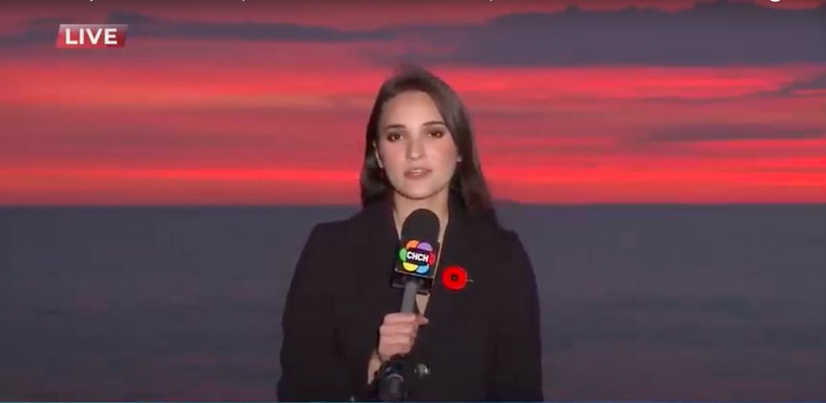 nschwertf's tweet photo. Morning? Camera facing East over Lake Ontario? How did you do this? 
@CHCHNews @SimoneGavros
https://t.co/AwZHbVH47q https://t.co/dShT8gzrC9
