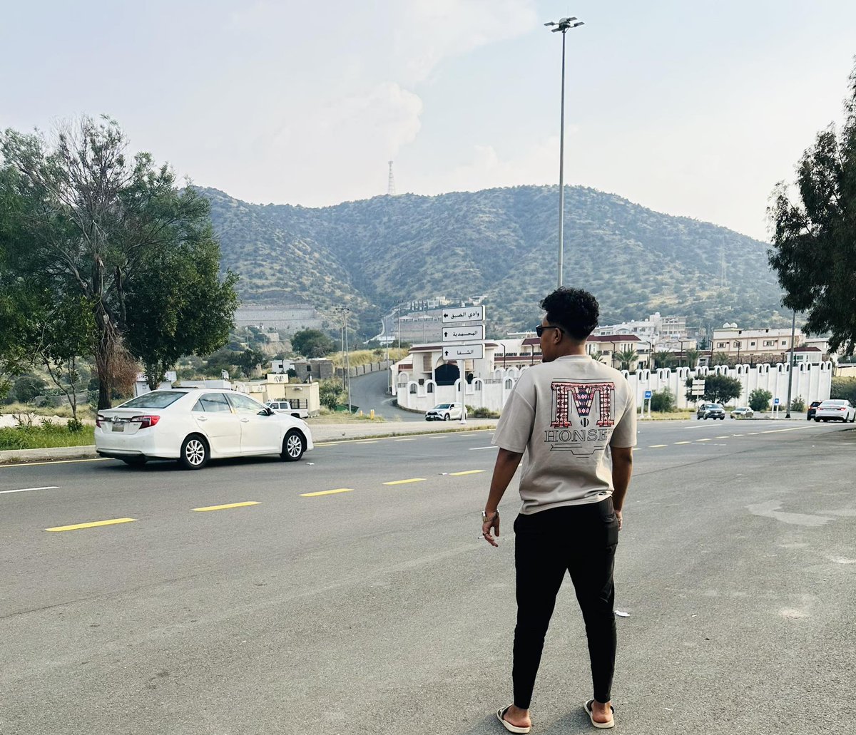 ويــشهد الله أننا لم نَعيش سُعداء , ولكِن عِشنا رجـال ..!🖤#الشفا #السعودبة_العظمى