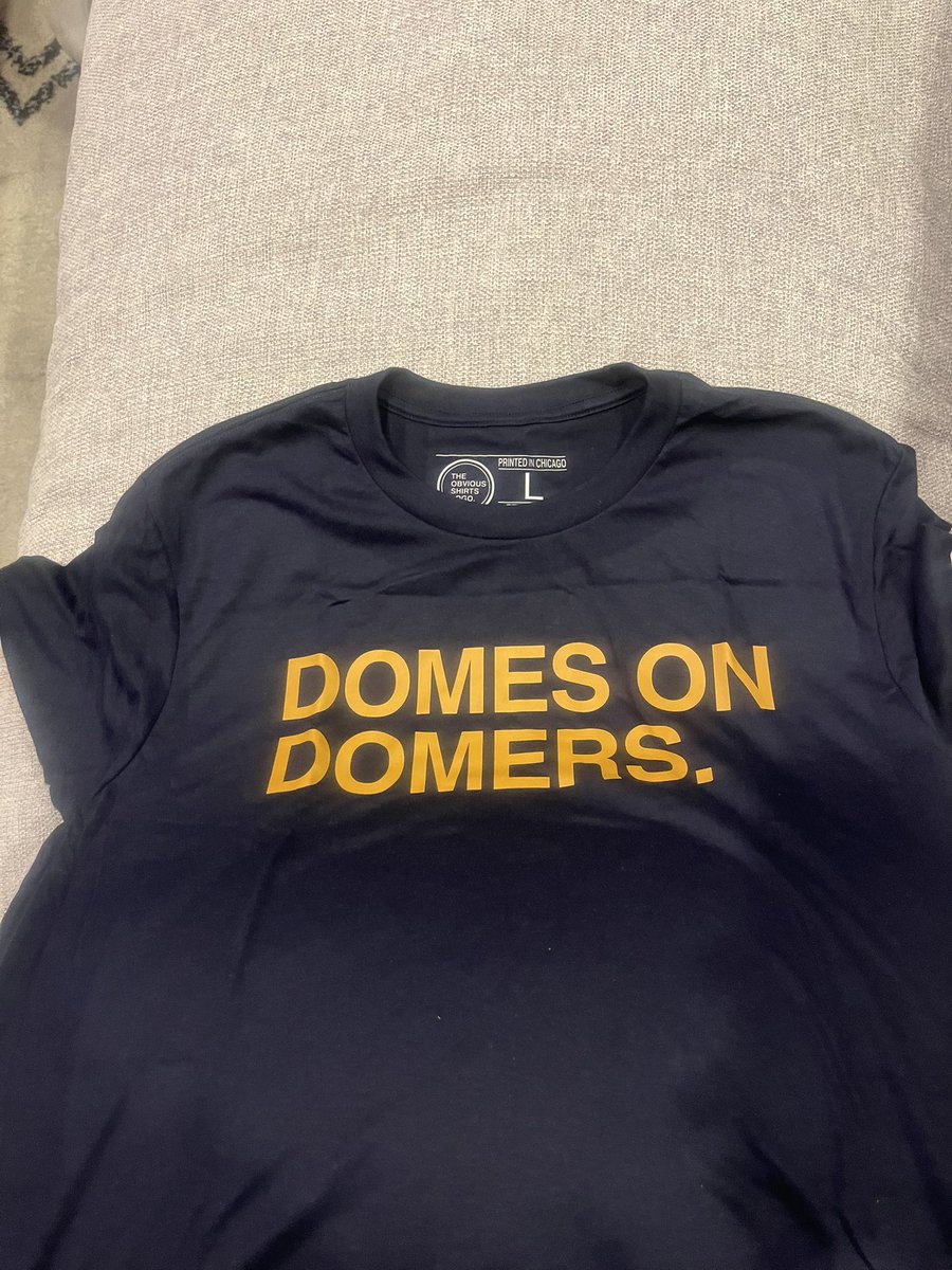 Hey <a href="/PeteSampson_/">Pete Sampson</a> if I run the NYC marathon in my Domes on Domers shirt will you go on <a href="/BaldBoldandGold/">Bald, Bold, & Gold</a> next week?