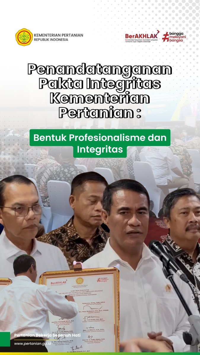 kementan's tweet photo. 1. SobaTani, Penandatanganan Pakta Integritas Kementerian Pertanian, Selasa (29/10), merupakan salah satu langkah nyata untuk mewujudkan pemerintahan yang bersih dan transparan.

Menteri Pertanian @Amran_Sulaiman1 menegaskan pentingnya integritas sebagai landasan utama -- https://t.co/UNysSZCAFQ