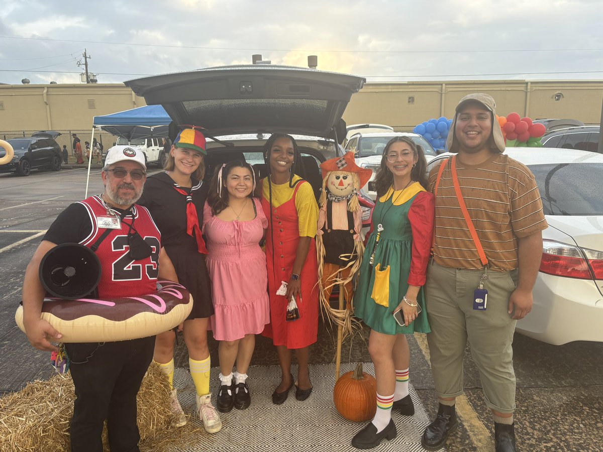 Space Rangers soar to excellence every day, this is #JordanYear ✨
#GrowingGlobalLeaders 🌎 🚀

#WorkHardPlayHard 
#SREThirdGradeRocks 
#LaVecindadDelChavo 
#TrunkOrTreat2024 
#AcademicExcellence
#LegendarySchoolYear 
#SRE23 💫🏀