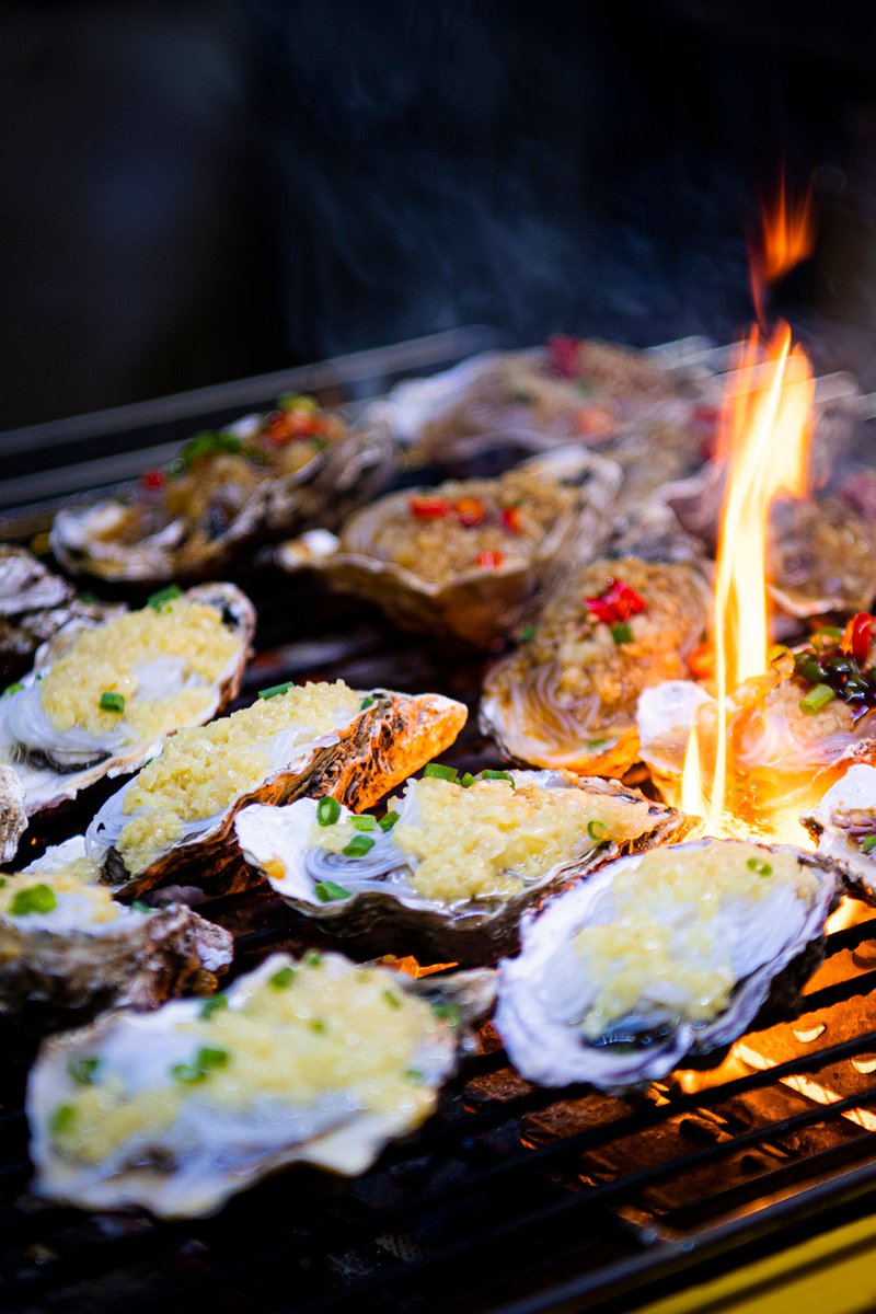 smith6788's tweet photo. 没有人能拒绝金银蒜烤生蚝，没有人！
#China
#Food https://t.co/uQEG35UZVB
