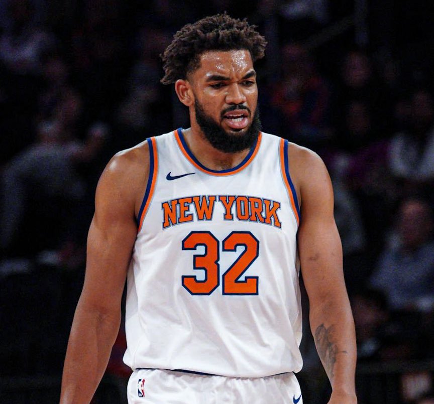 BrunsonMuse's tweet photo. Karl-Anthony Towns tonight: 

44 PTS 
12 REB
71% FG
4-5 3PT

Most points in a single game by a Knicks center since Patrick Ewing 👀🤯

Wow. https://t.co/NYN1bbcGqs