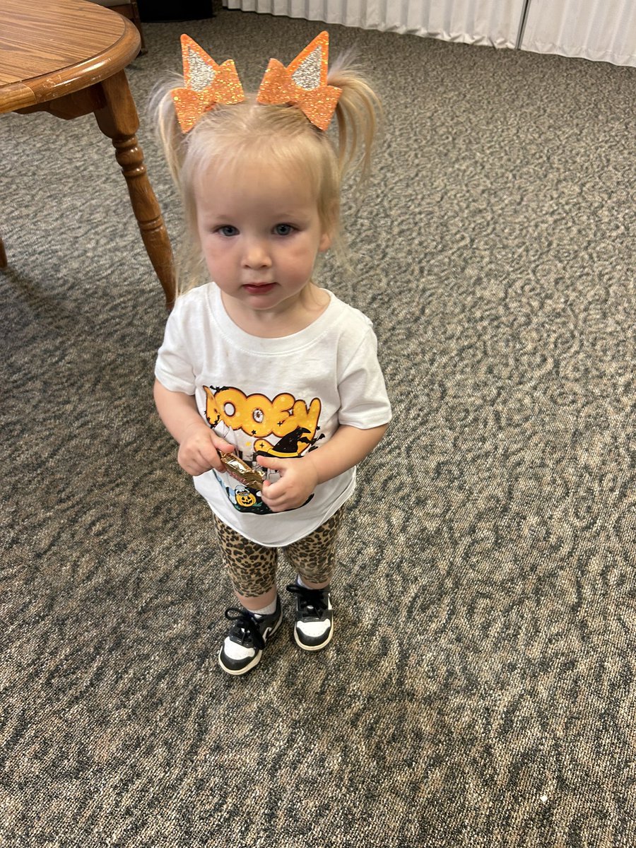 Schef56's tweet photo. Happy Halloween Eve. Hit up a couple local trunk-or-treat events today. Sampled a few small items before crashing with mom. Photo not taken: dad cleaning sticky blue sucker off Amelia. #missingear #halloween2024 https://t.co/1v6IhmqnM9