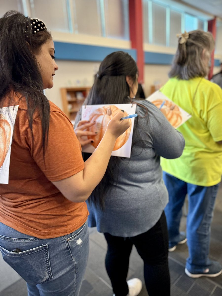 SamhoustonMS's tweet image. 🍂 Started our faculty meeting with the best welcoming ritual! We each wore a pumpkin on our back and others filled it with words of gratitude, appreciation, and love. Such a powerful reminder of our “why” and the impact we have on one another. 🧡 #SamFam #Thankful