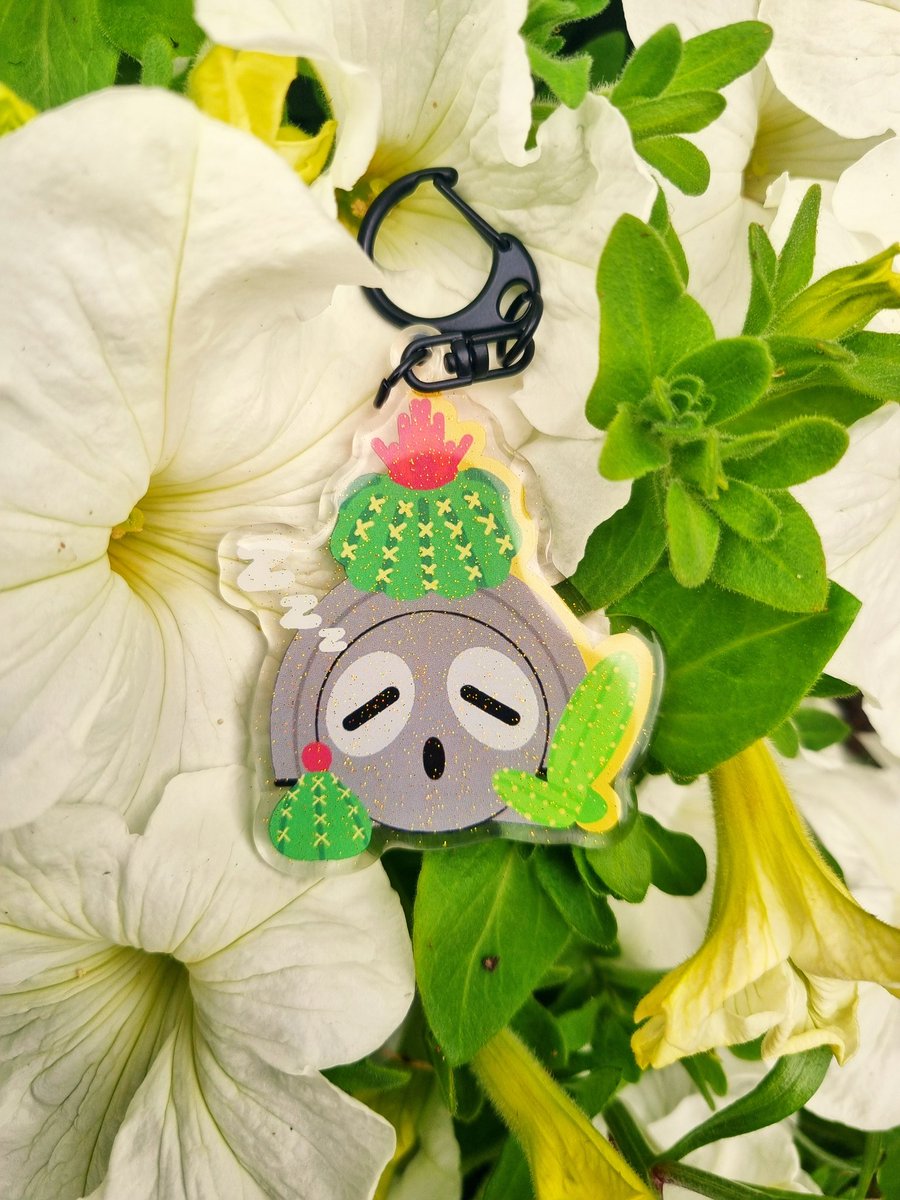 sirpyes's tweet image. Now up for sale on Kofi! Double sided same design | 50.8 mm | Koco Glitter Acrylic key chains ✨🌸 #koco #sonicfrontiers