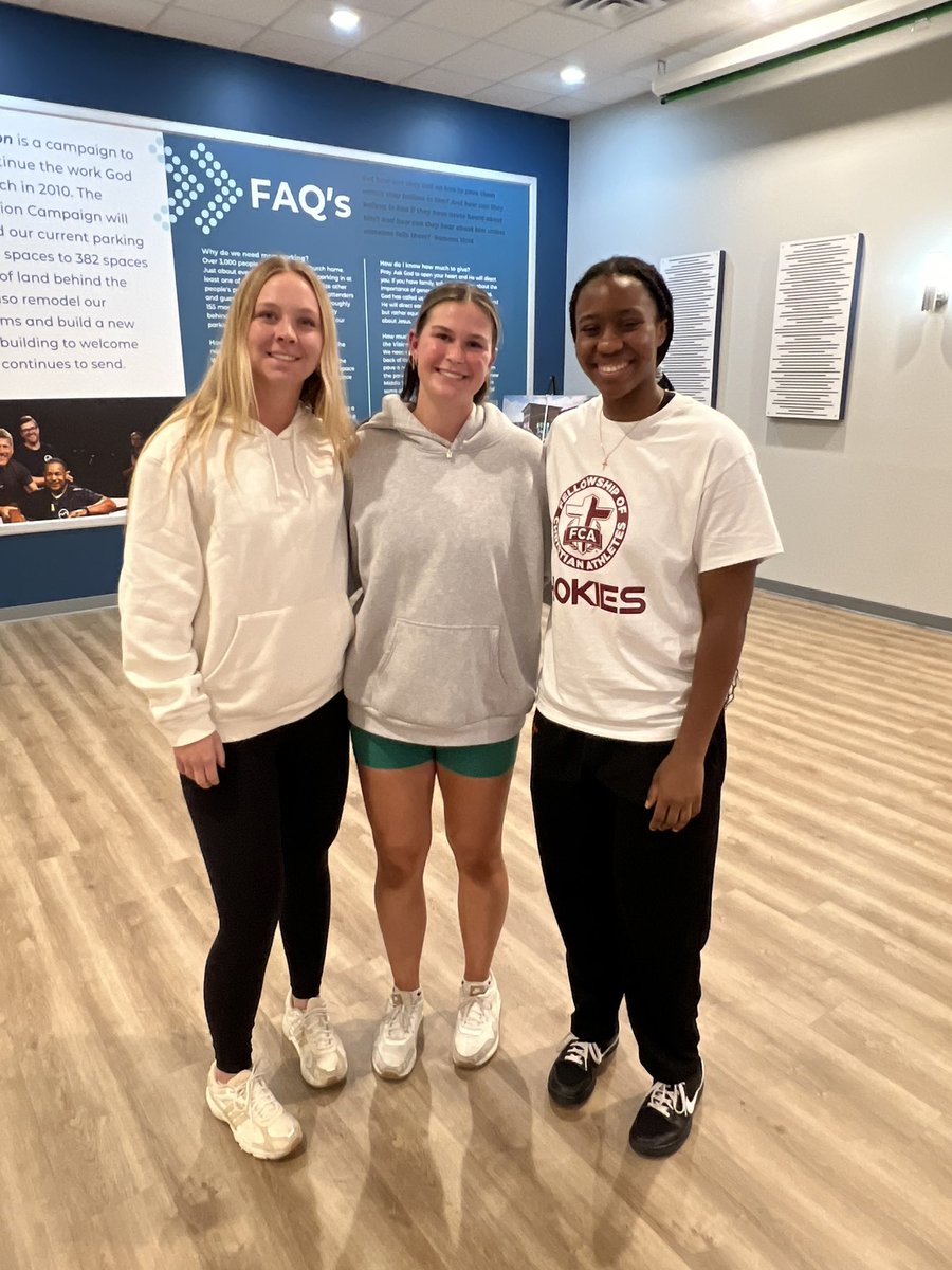 So good getting to share how the Lord is moving in our student-athletes’ lives 🙌

Thank you Blue Ridge High for the opportunity 🤝