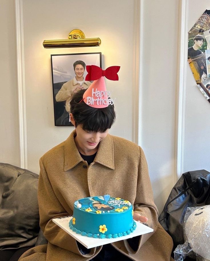 If Taylor said 22, then Wooseok said 33!

#HappyWooseokDay