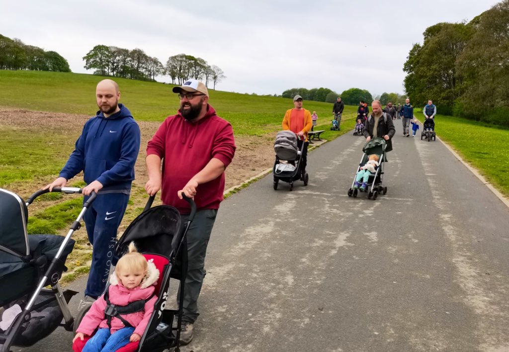 Leeds Dads (@leedsdads) on Twitter photo Join <a href="/LeedsDads/">Leeds Dads</a> this Sun 3 Nov for Leeds Dads & Kids PAYF Autumn Walk, Golden Acre Park LS16 8BQ
Meet 1045 at the cafe, pram push or walk 11-12, then back for a FREE ice cream!
Make a dad friend!
Go to leedsdads.org/events to book 👍🏾
Forecast: Sunny! ☀️ Join <a href="/LeedsDads/">Leeds Dads</a> this Sun 3 Nov for Leeds Dads & Kids PAYF Autumn Walk, Golden Acre Park LS16 8BQ
Meet 1045 at the cafe, pram push or walk 11-12, then back for a FREE ice cream!
Make a dad friend!
Go to leedsdads.org/events to book 👍🏾
Forecast: Sunny! ☀️