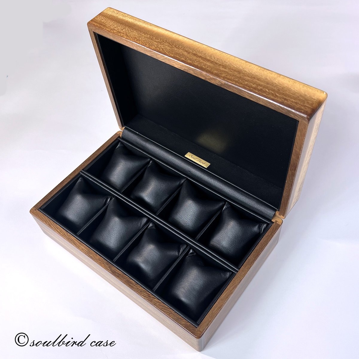 soulbird_case's tweet photo. 納品の時計ケースはモンキーポッド材！！
洋風な雰囲気の人気材です。
https://t.co/Aw9rw9KEtF
#時計ケース高級　#ソウルバード　#時計ケース　#ウオッチケース高級　　　#高級時計ケース 　 #時計トレイ　#Woodenwatchbox  #HighclassWoodenwatchbox　#モンキーポッド　#monkeypod https://t.co/knRRyE987z