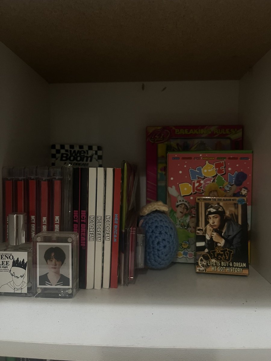 jmintshi's tweet photo. wts unseal album 
plsss help mee clearr thiss albumm 
semoga korang murah rezeki 😭🤲🏻🤲🏻🤲🏻

Album : rm10 ( no inclusions ) 
Jewel case / digipack - rm8 

postage : rm7 ( wm ) 

rts : wtb ipad for uni 

#pasarnct #pasarbts #pasaritzy #pasaraespa #pasarblackpink https://t.co/1QbpG0TzOv