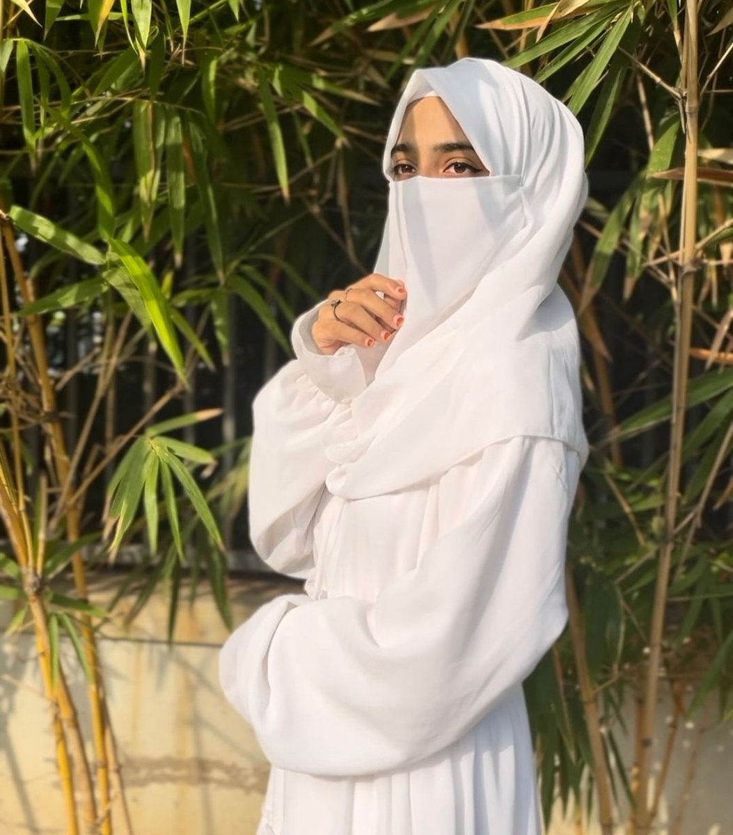 ZainabRizvi0's tweet photo. "Rocking my hijab with confidence and grace! Proud to be a #HijabiGirl 💕🧕 #ModestyIsEmpowerment #HijabStyle" https://t.co/RTozbstOMh