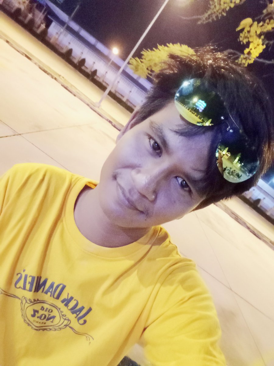sakldfhj's tweet photo. พรุ่งนี้เขาเมืองไปนอนห้องใครได้บ้างครับ#สุพรรณบุรี https://t.co/4UsaM0oxpp