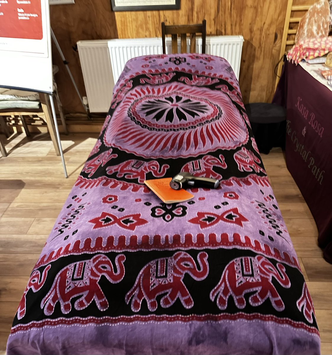 💜🙌🏻 Busy week for Reiki. I am teaching a Shoden course, in Suffolk, on the 15th, 16th and 17th November and only have one place left. Please message me if you would like that place. 🙏🏻💜 #blessings #healing #suffolk #burystedmunds #gratitude #course #learn #teaching