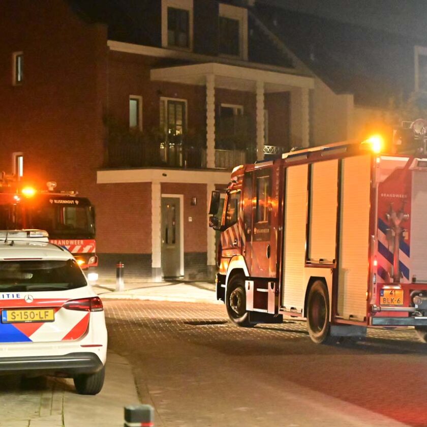 Brand op zolder van woning aan Grundel