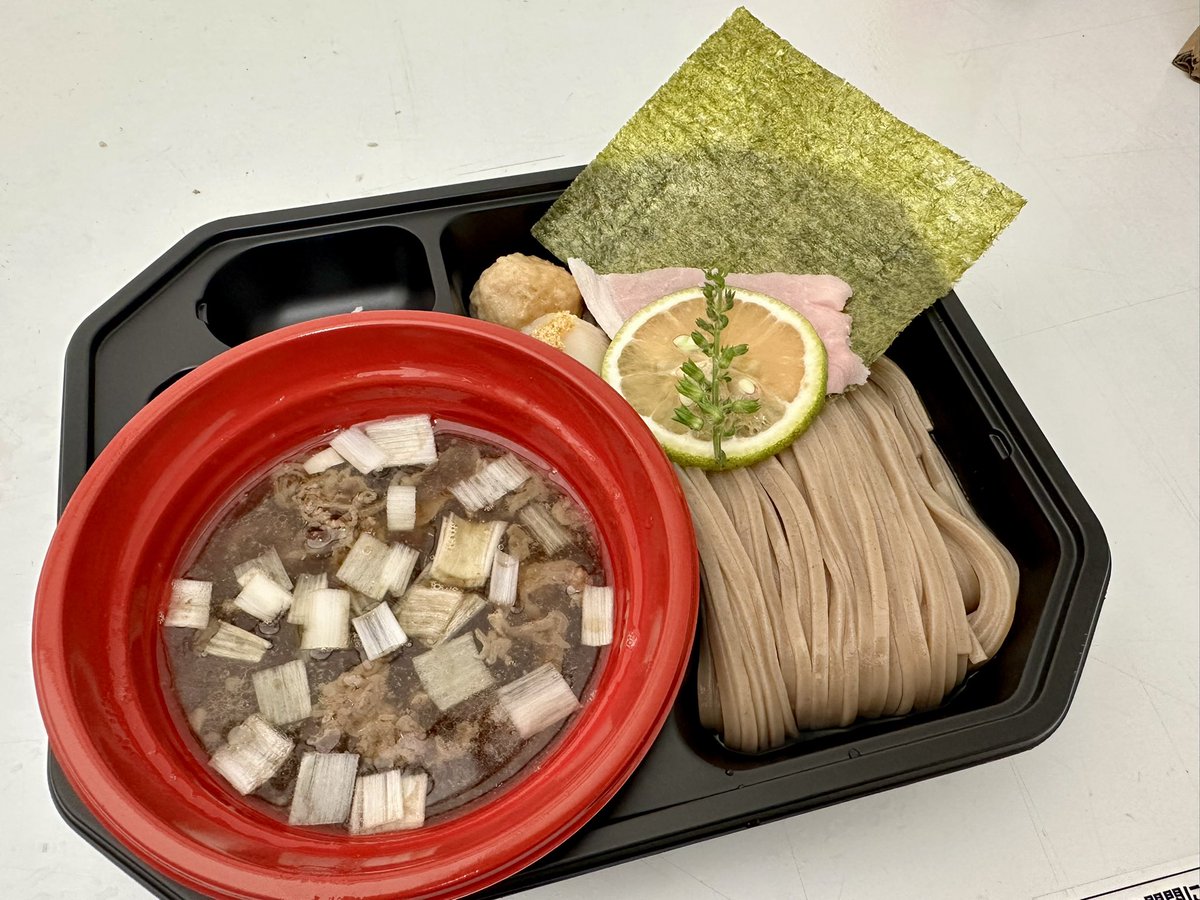 naoki4sod's tweet photo. 大つけ麺博🍜

RAMEN VILLAGE CAFE
煮干そば平八
清麺常藤
鬼そば藤谷 https://t.co/pUyNnl6Hl7