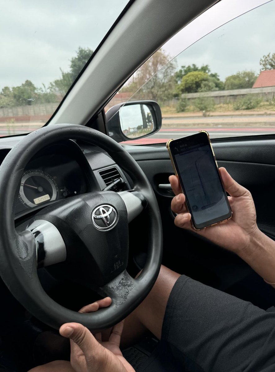 _ArriveAlive's tweet photo. Distracted Driving: The True Menace on South Africa’s Roads  https://t.co/bWgsv9U0U3

#ArriveAlive #DistractedDriving #TrueMenace #RoadSafety #SafeDriving #SouthAfrica https://t.co/auACCnAVhj
