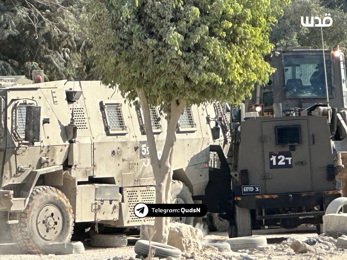 تغطية صحفية: بعد أن أعطبتها المقـــ ــاومة.. جيش الاحتلال يسحب آلية من نوع "نمر" استهدفت بعــــبوة ناســـفة في مخيم نور شمس بطولكرم.