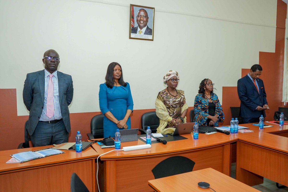 University of Nairobi Faculty of Law tweet media