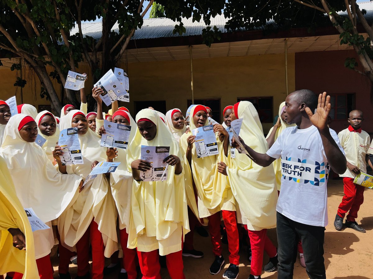 Akererhosheed's tweet image. As a volunteer for @DubawaFacts, I trained SSS students at NIS on Media and Information Literacy (MIL). I made the students know how to fact-check claims with dubawa Chatbot so as not to be misinformed.

#DubawaFacts
#WeekForTruth2024
#AmplifyTruth
#StayInformed
#GlobalMILWeek