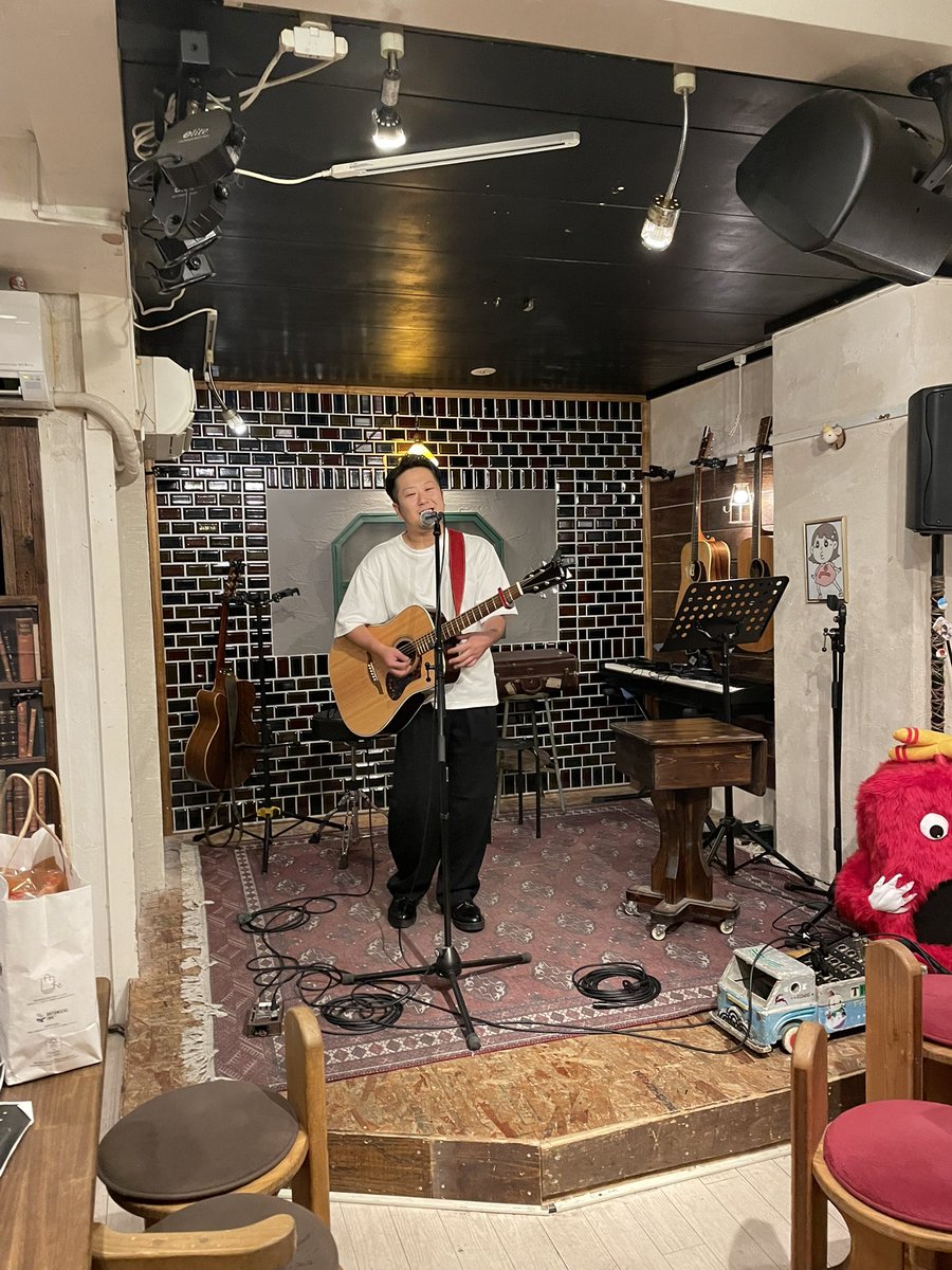 本日、主役、中川卓真君のリハ中。
上前津BOBでLIVEです。

ソールドアウトなので気合い入ってます。