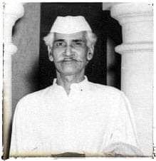 govinds_R's tweet photo. भारतीय स्वतन्त्रता संग्राम सेनानी, हिन्दी, संस्कृत, फ़ारसी, अंग्रेज़ी, पाली आदि भाषाओं के विद्वान, प्रख्यात चिंतक तथा अद्भुत शिक्षाविद, आचार्य नरेन्द्र देव जी की जयंती पर उन्‍हें शत-शत नमन।

#narendradev https://t.co/EarDjwddaa