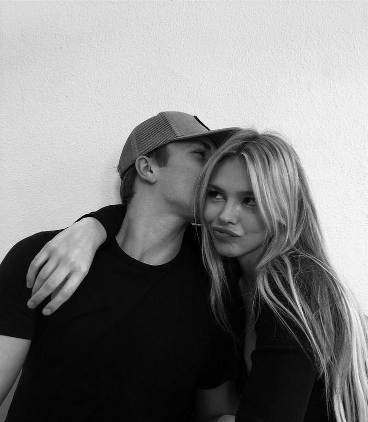 DLXCARVER's tweet photo. 00’ feliz dia da minha metade loira!! https://t.co/i6Ns9ekTJ8