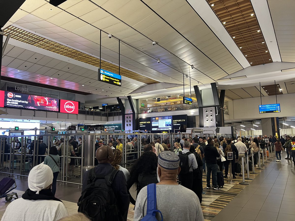 DocHumie1's tweet photo. ORTambo world class international airport! 🤣🤣🤣 https://t.co/2sukhdQZhY