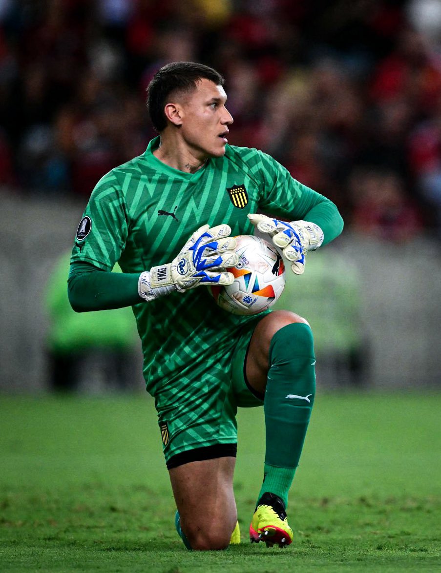 #WashingtonAguerre ! Te banco , lo de hoy una irresponsabilidad si , era roja ? para mí No pero bue . El mejor golero del Uruguay hoy en día nos dió y seguirá dando alegrías ! 
Vamos x más ! 

A mejorar y seguir Washi !

🖤💛