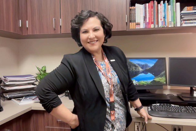 MsMorgart's tweet image. Today was Dress for Success/Dress Like Your Future Career Day for Red Ribbon Week…I dressed like an Assistant Principal! #TPLA2025 #FutureAP @LeamanJH @drdebracantu @UTAustin @utexascoe #OvarianCancerJourney