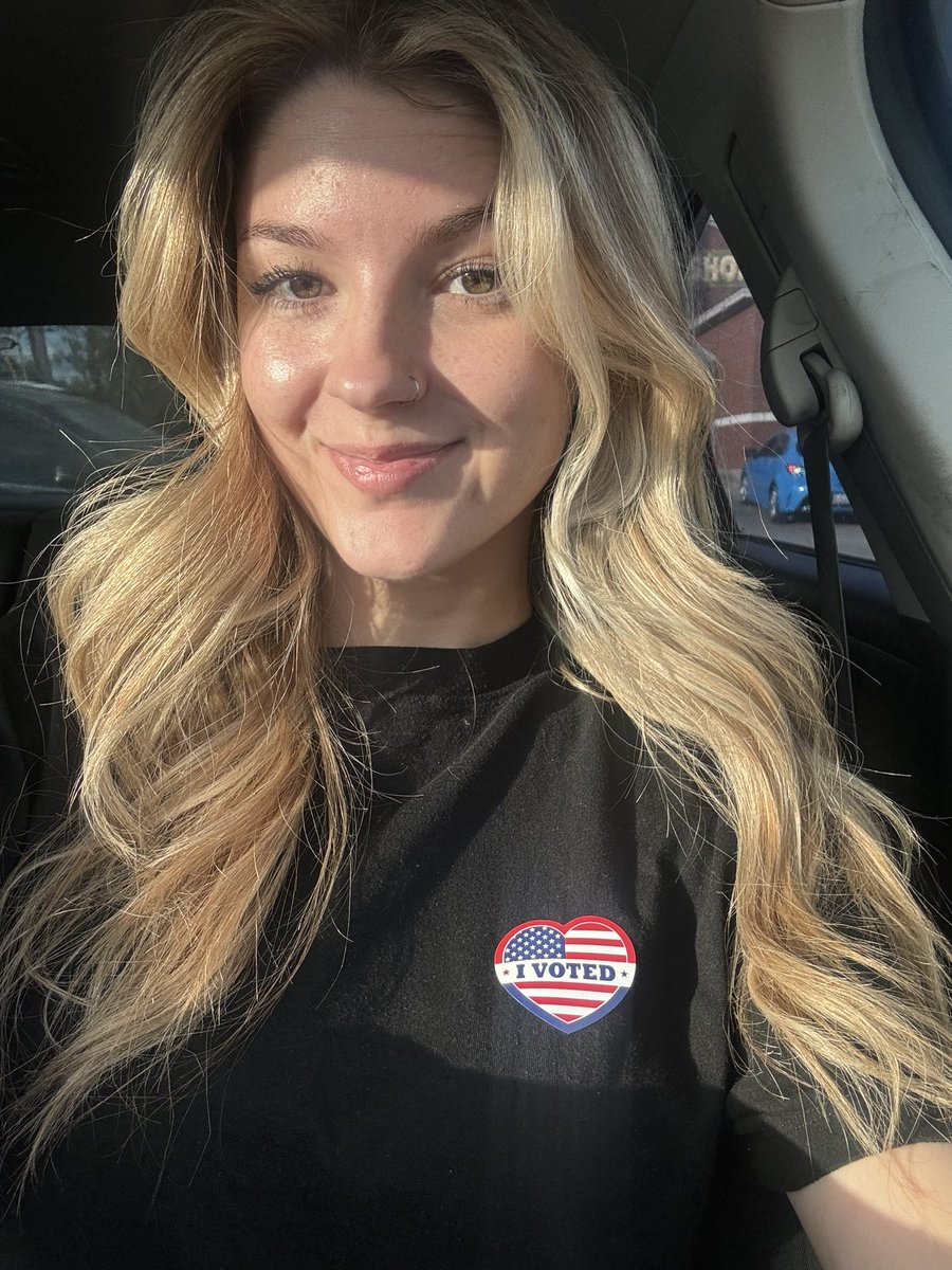 BellaBoreing's tweet photo. @KamalaHarris @ColinAllredTX #AllredyVoted https://t.co/UffgyPac5d