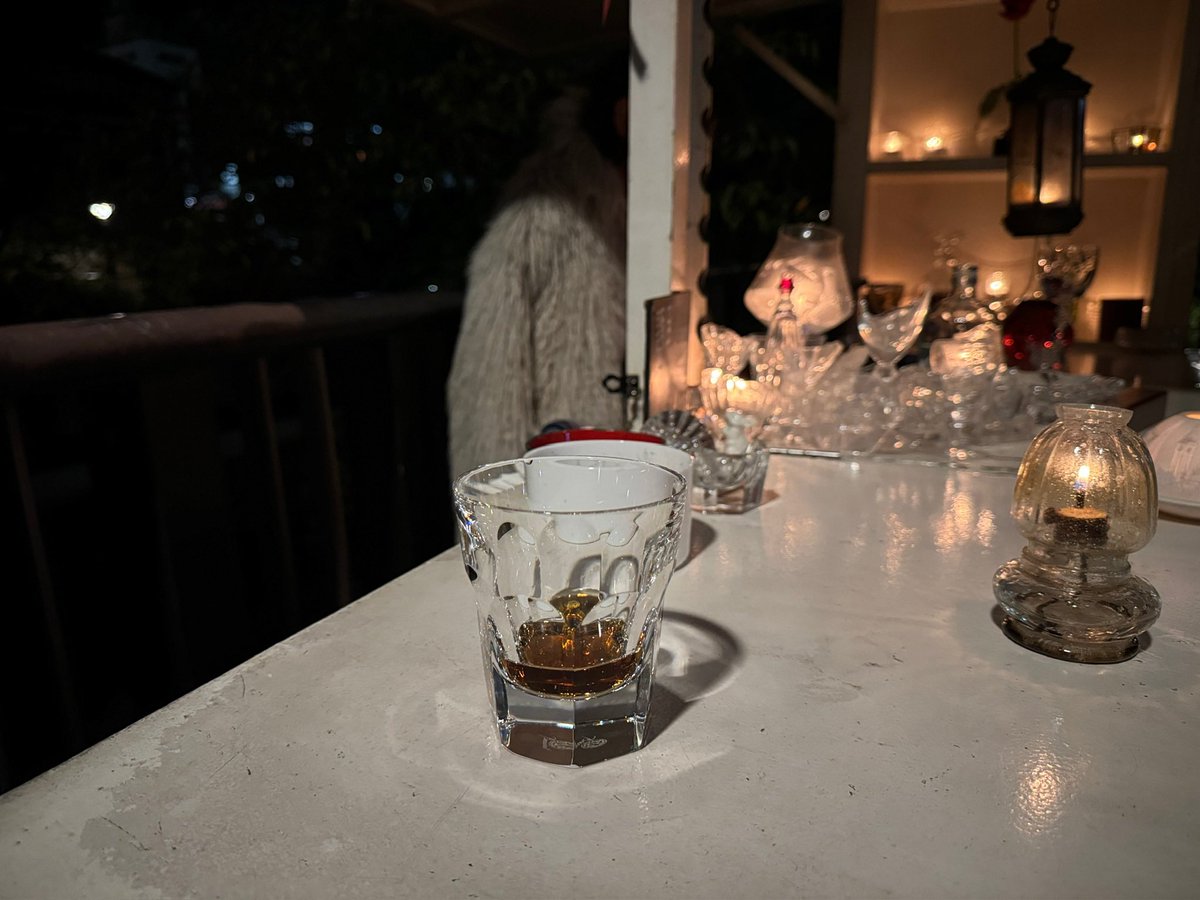 probeerer's tweet photo. 中目黒ローカル情報
ここ数日,あの白い屋台BARが中目黒に出没してます🥃
気になる方はぜひっ!
#twillo https://t.co/Iqw4WIgLgx