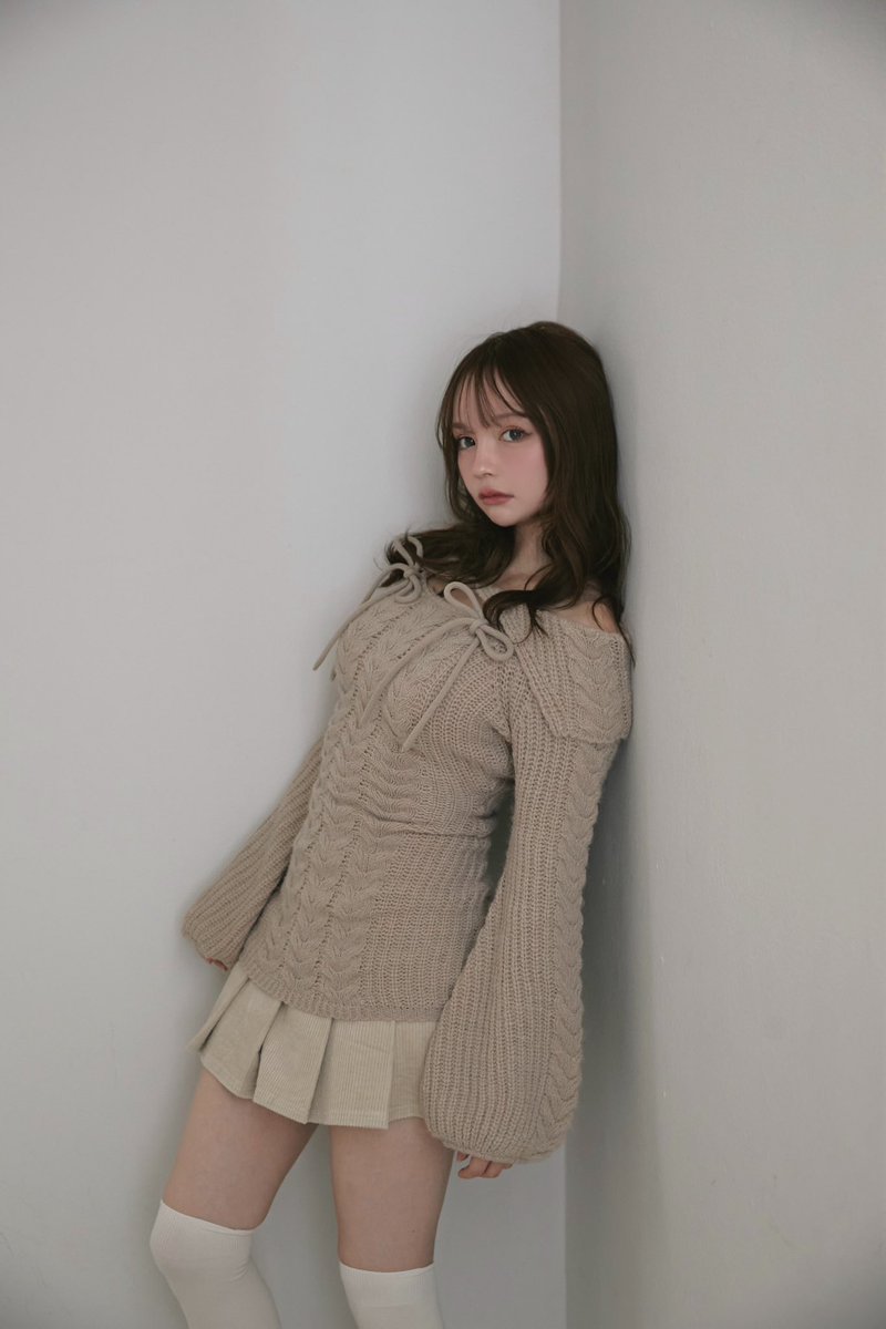 Aura cable knit tops color beige/black ¥14300-tax in 身頃の