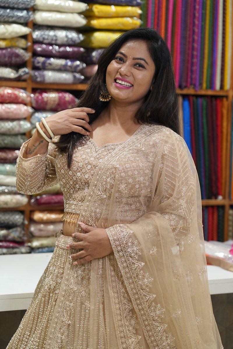 suguna_n's tweet photo. Happy #Deepawali2024 #straighthitsuguna https://t.co/AbjW7FGRzs