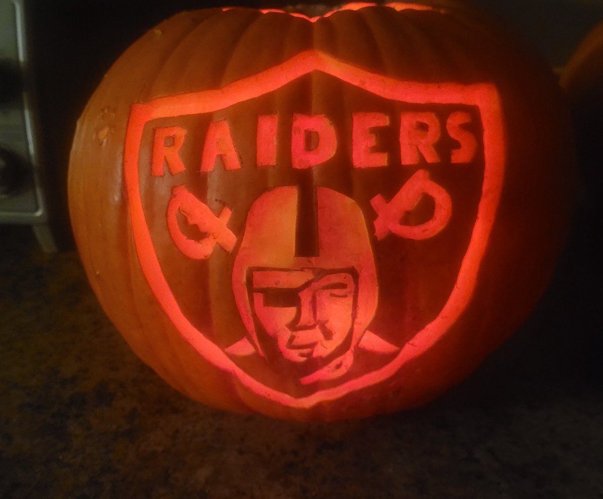 mrs_hfo's tweet photo. Hey @Raiders  Happy Halloween 🎃 https://t.co/al9YxEn5Et