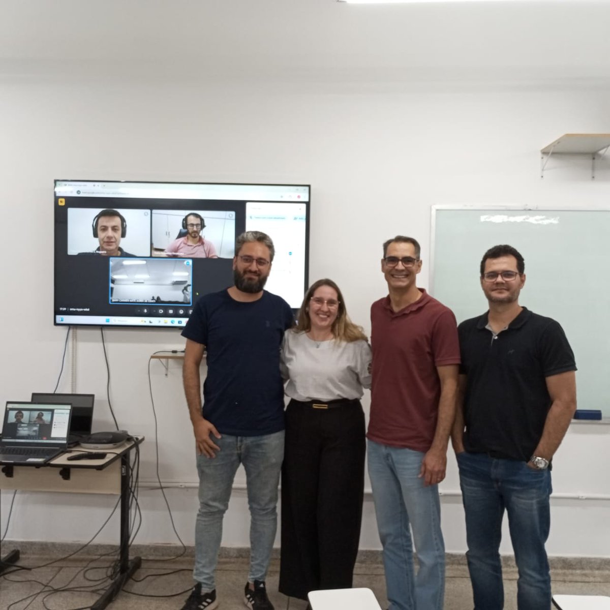 Felipe_laporta's tweet photo. I am very proud of my first PhD student, Mary, who successfully defended her dissertation last Friday! Congratulations! 👏👏👏👏👏🍾🍾🍾🍾🍾 https://t.co/hOHu0AFkkM