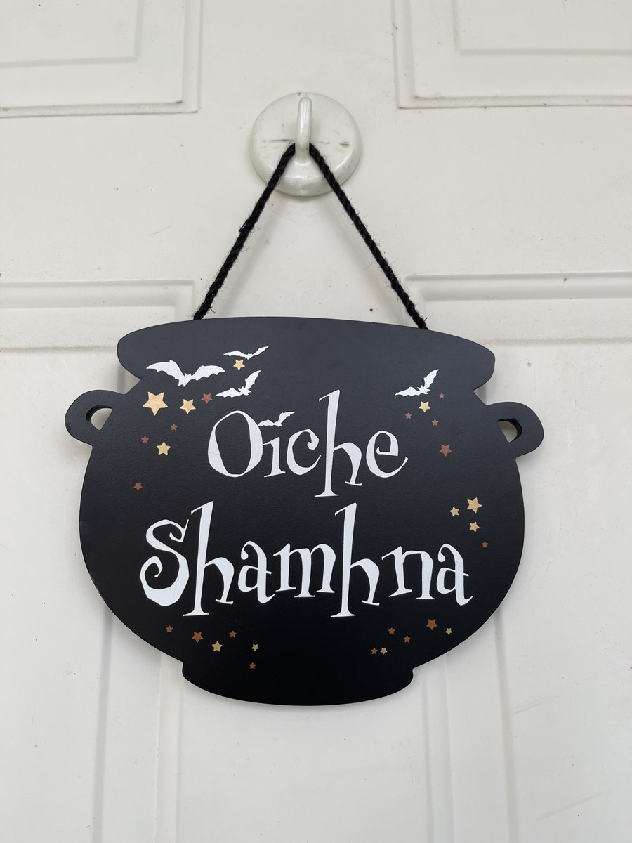 oicheshamhna\, image size:900x1200