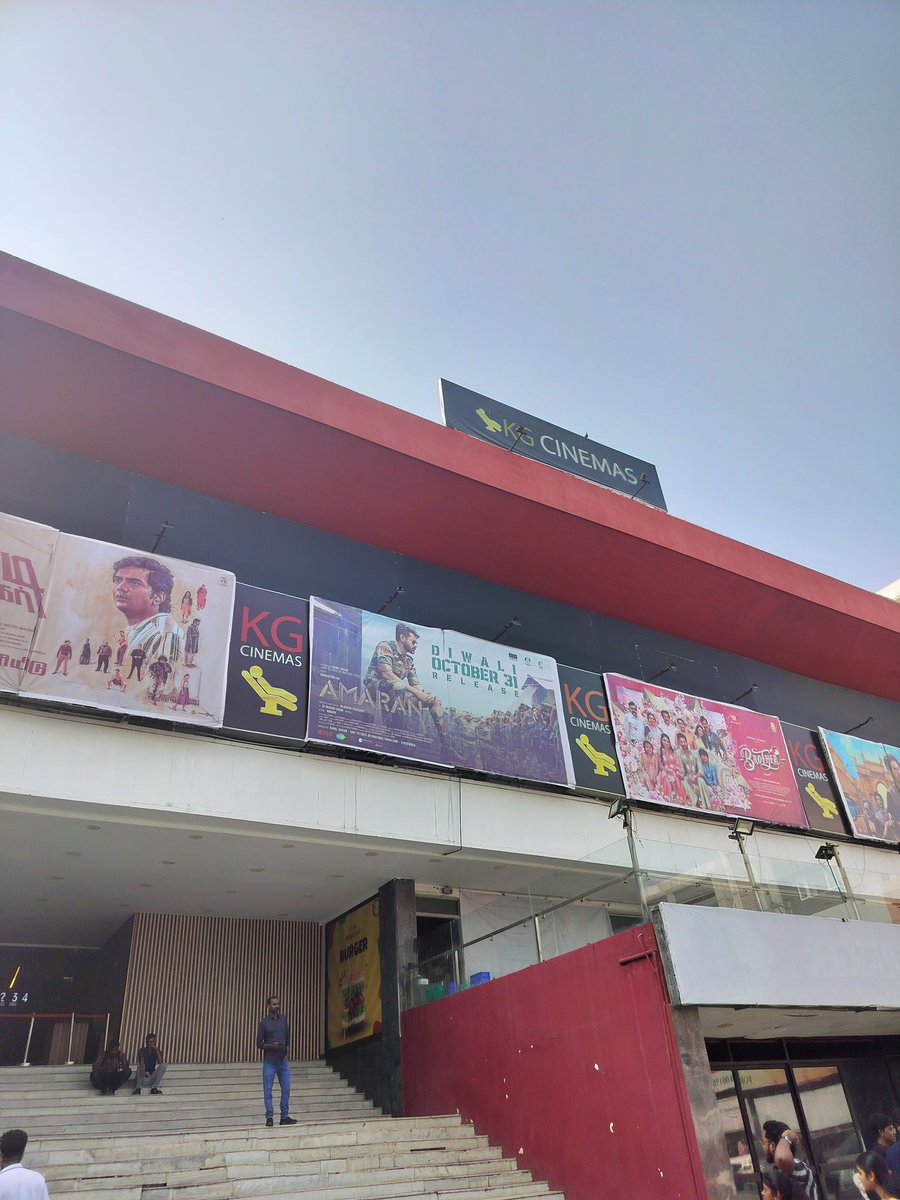 AkshayaAchoo1's tweet image. Vanthiten nu sollu 😎🔥

#Amaran #AmaranFDFS