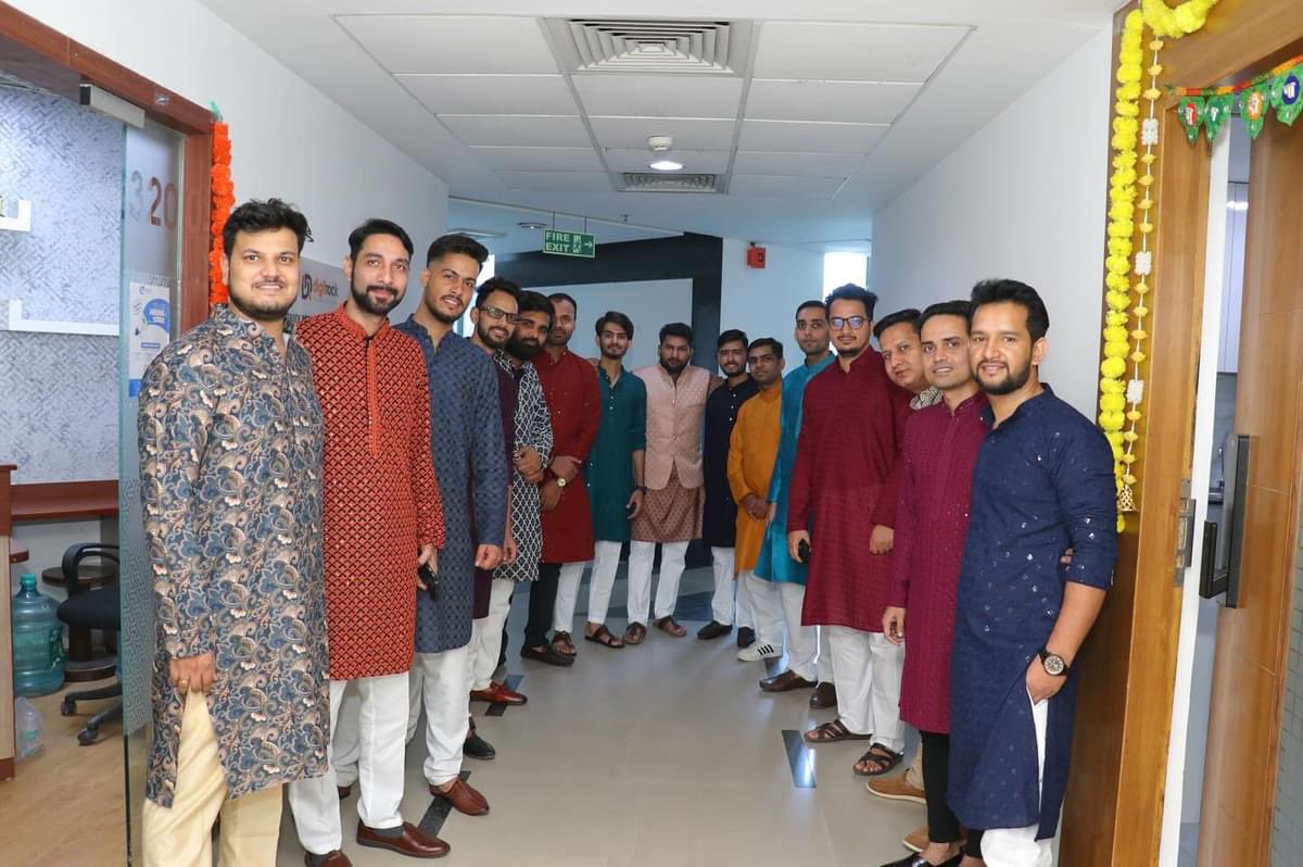 wroffy's tweet photo. From vibrant rangoli to delicious lunch, Diwali at Wroffy was filled with joy and togetherness. 

Happy Diwali from our team to yours! 🪔❤️

#Diwali #Wroffy https://t.co/ewwnSs0fj1