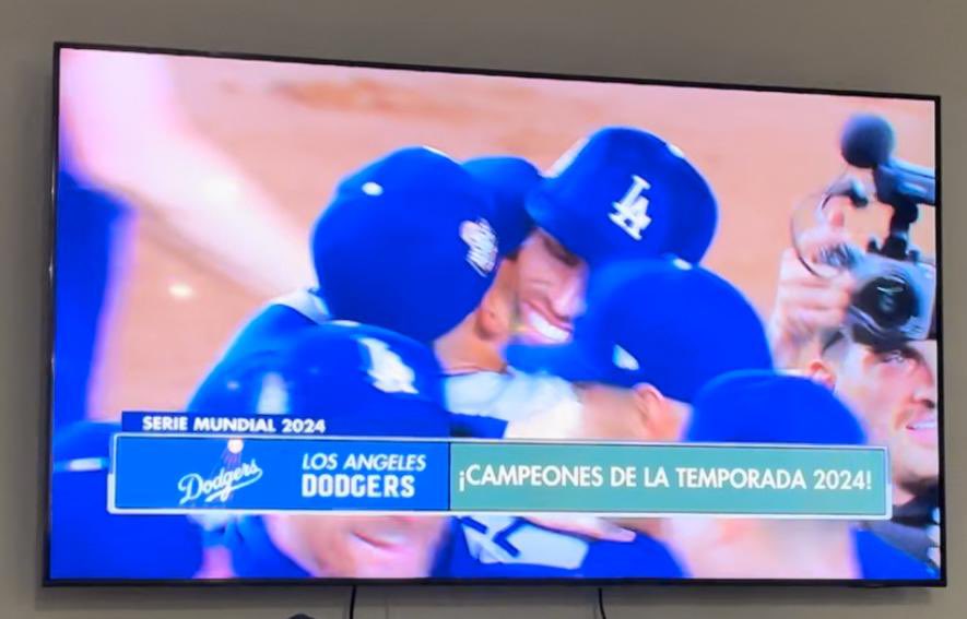 Gran Serie Mundial.
Grandes los Yankees.
Grandes los Dodgers, dignos Campeones en la Serie Mundial de Gala y la más recurrente en la historia de las Grandes Ligas.
Grande el recuerdo de Fernando Valenzuela, a 43 años de su victoria épica, sin duda inspiración de este Campeonato.