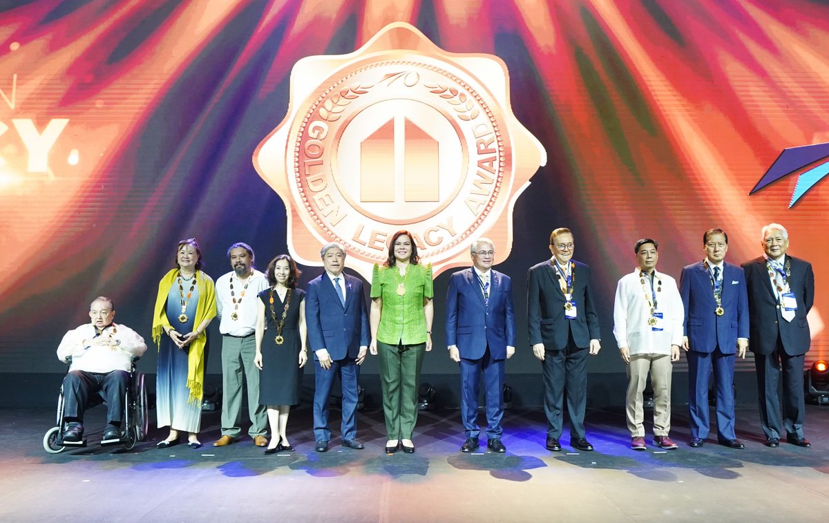phil_chamber's tweet photo. The Philippine Chamber of Commerce and Industry conferred the Golden Legacy Awards to honor PCCI Past Presidents who contributed immensely to the Philippine business community, devoted time and effort to promote their advocacies, and left a legacy in the organization. https://t.co/PVdAI98GLw