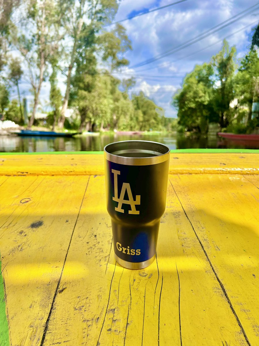 Griss1102's tweet photo. #LetsGoDodgers campeones 💙💙💙 https://t.co/ToXzIAuRkX