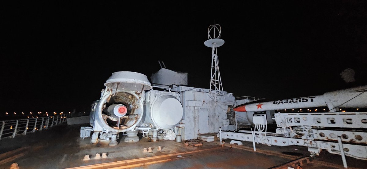 福利姬Greedcrows分享的黄推图片2 - 网红私拍内容