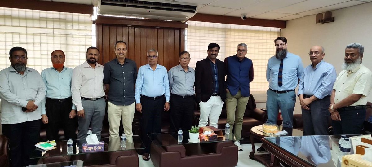 🌾 Last week, <a href="/CIMMYT/">CIMMYT</a> top scientists met with the new Director Generals of BRRI &amp; BARI in #Bangladesh to discuss agricultural challenges and explore transformative partnerships for #farmers and the private sector. Exciting collaboration ahead! #CIMMYT #BRRI #BARI #AgInnovation
