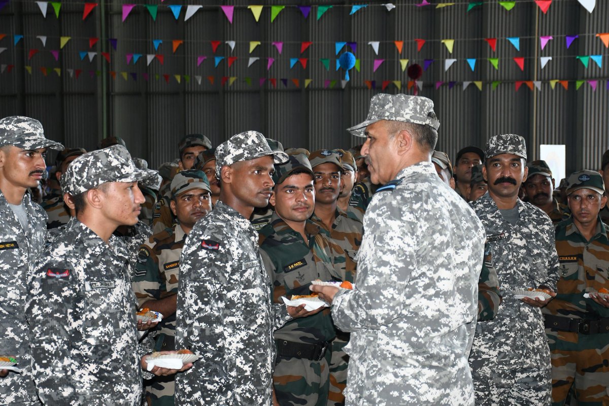 AN_Command's tweet photo. Air Mshl Sunil Kashinath Vidhate, AVSM, YSM, VM, Air Officer Personnel, visited #AFSCarnic, paying homage at the Tsunami Memorial. He interacted with Air warriors, DSC, MES, TA Bn &amp; Defence Civilians, joining #Diwali celebrations and extending his wishes. #ANC #AirForceComponent https://t.co/sFuNBpa8tS