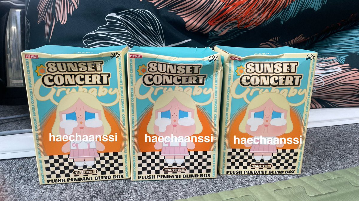 haechaanssi's tweet photo. wts // want to sell cry baby popmart sunset concert sealed (damage box)

price 318k (after shovid) inc all, dom jakarta ready to send tomorrow~

original popmart korea ya box damage krn ketimpa barang2 di koper temenku,

https://t.co/PU6VV04NGu shovid req via dm ya🩷 https://t.co/b50ijKcMNM
