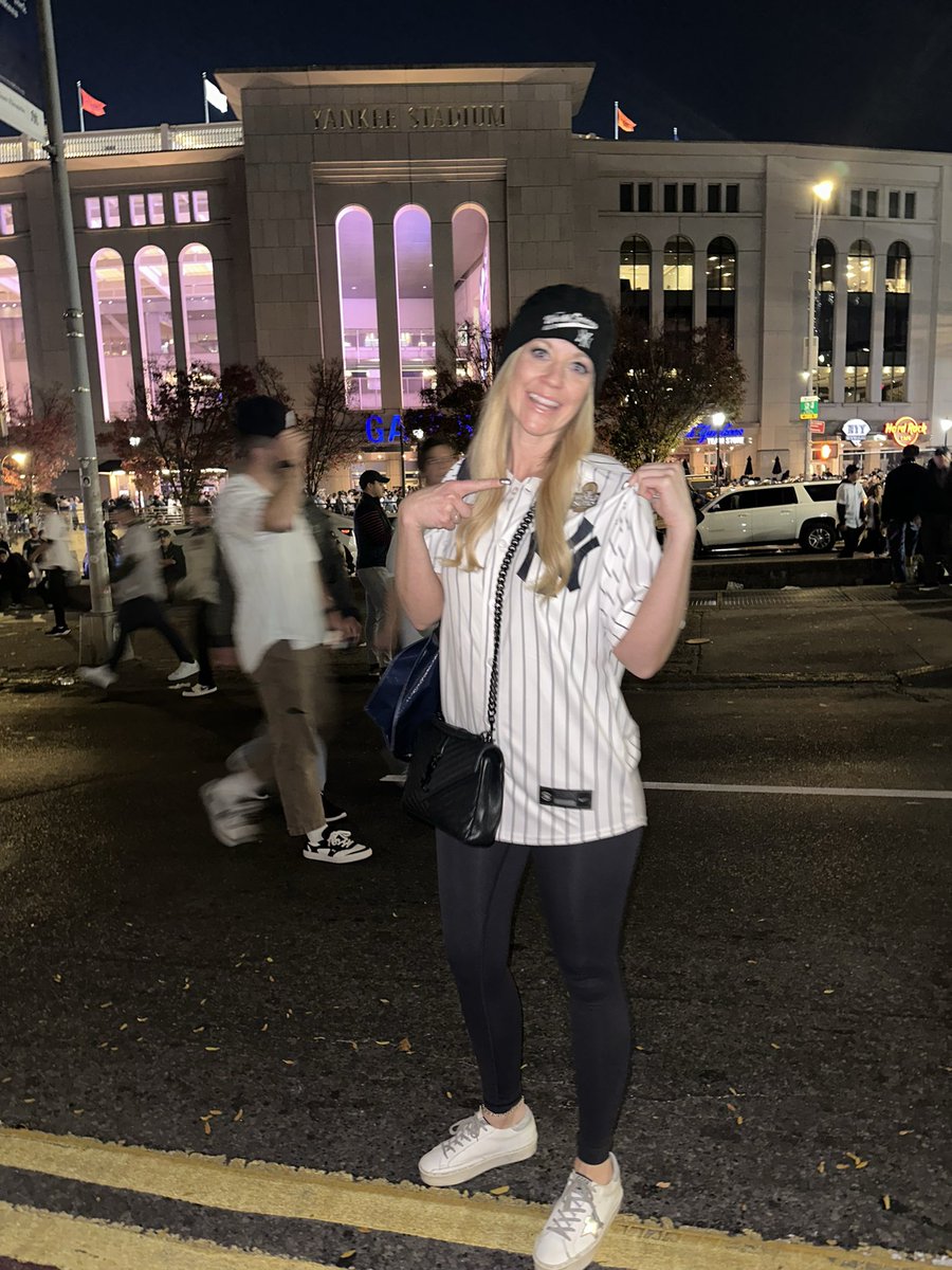 ShropshireFaith's tweet photo. Thanks for the memories Yankees!! ❤️⚾️🗽 @Yankees https://t.co/7kohZcjZuA
