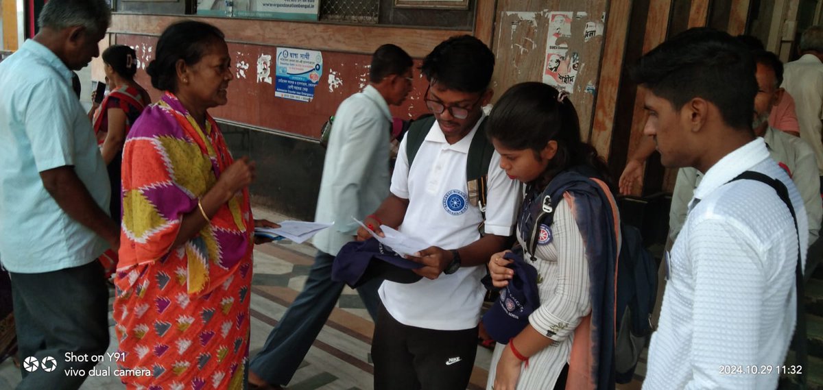 NssMorning's tweet photo. 29.10.2024
This Diwali with My Bharat

NSS Unit of Bangabasi Morning College marked the first anniversary of My Bharat with a wonderful initiative. Volunteers assisted patients at Medical College Kolkata, embodying the spirit of service and community engagement. https://t.co/oNOqbeY2Le